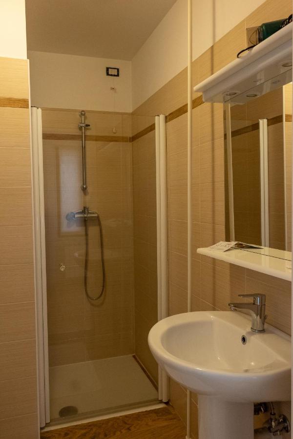 Bed and Breakfast La Stazione Trontano Екстер'єр фото